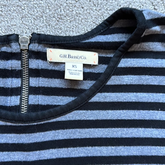 •G.H. BASS & CO.• Women’s 3/4 Sleeve Black and Grey Striped Dress - Picture 3 of 7